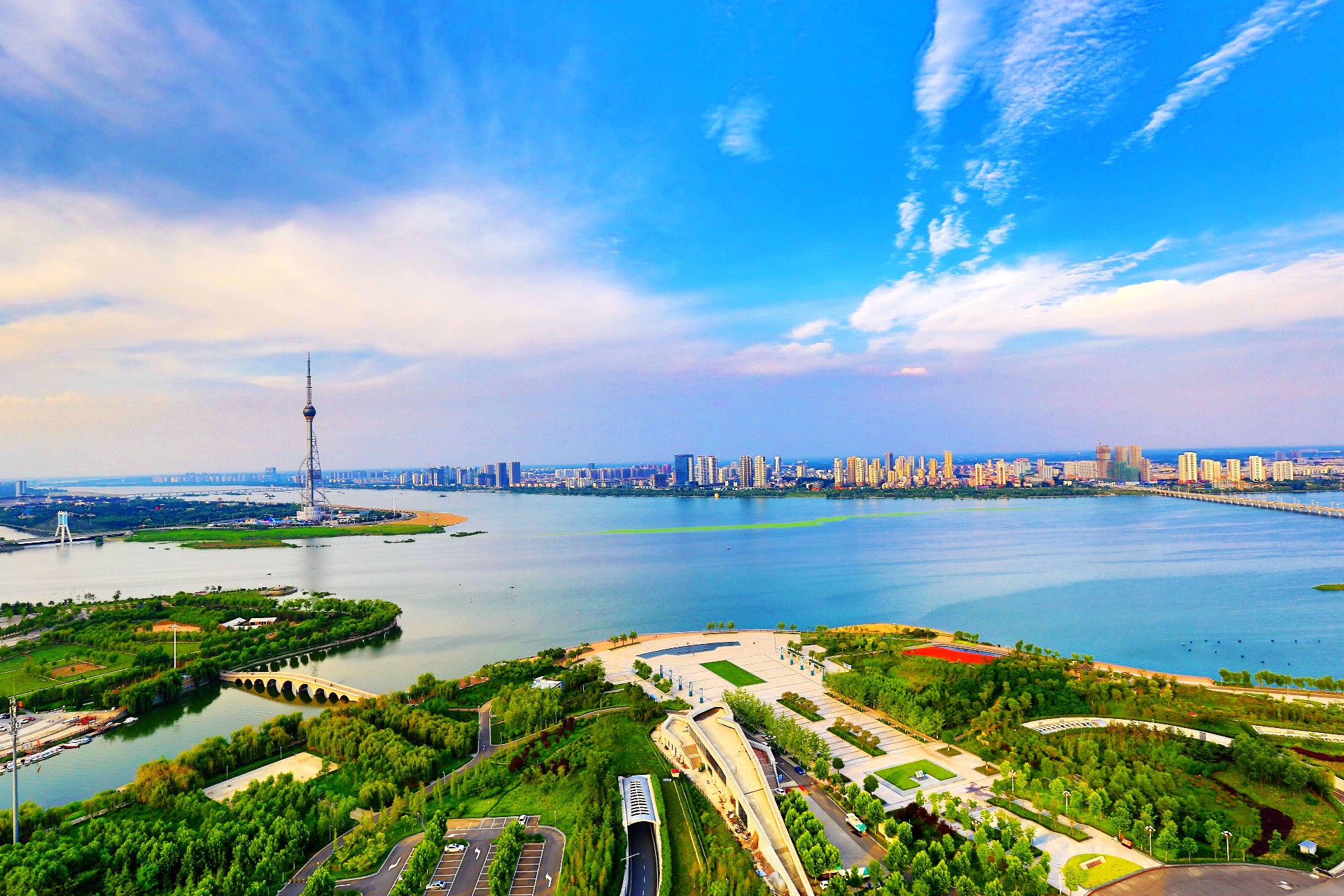 积极践行新发展思路 创新赋能高质量发展