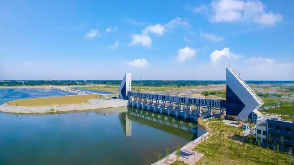 设计及施工的临沂市茶山拦河闸工程